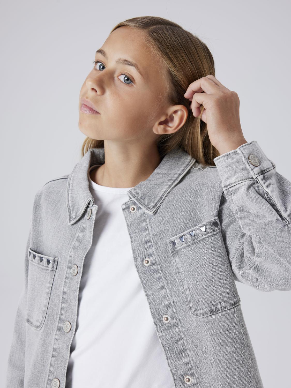 model_shot-creative
